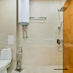 Boutique Golden Sands Warna