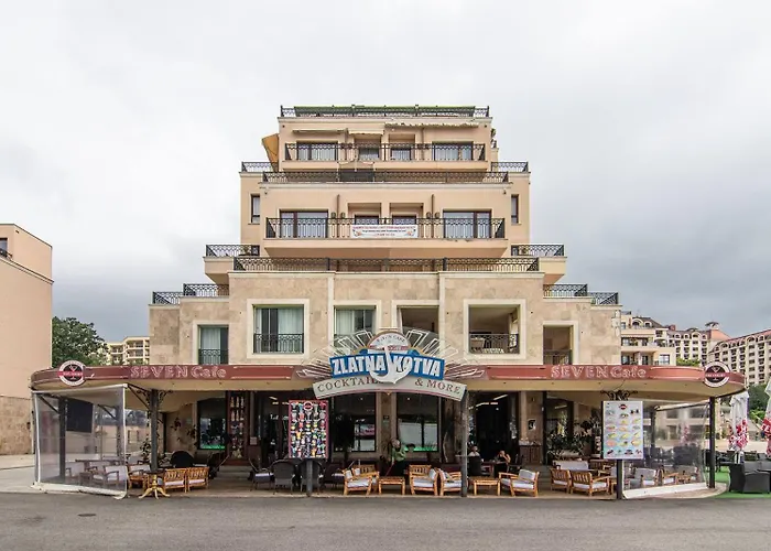 Boutique Golden Sands *